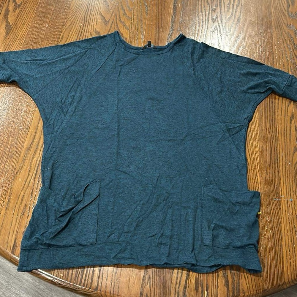 RW&Co oversized sweater with pockets